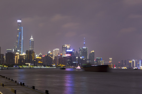 白玉兰广场夜景