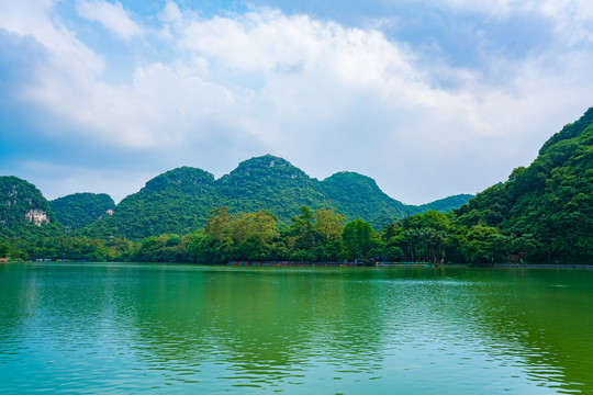 青山绿水柳州龙潭公园