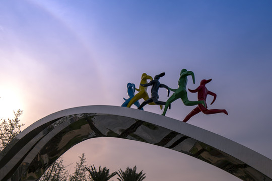 跑步体育雕塑扬州体育公园