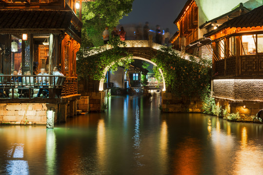 乌镇夜景小桥流水