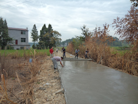 修水泥路