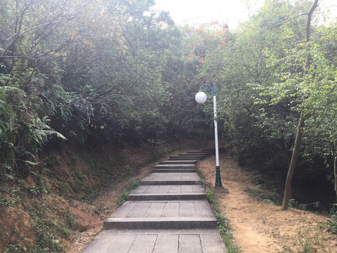 圭峰山登山石梯