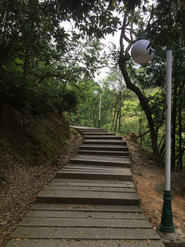 圭峰山登山石梯