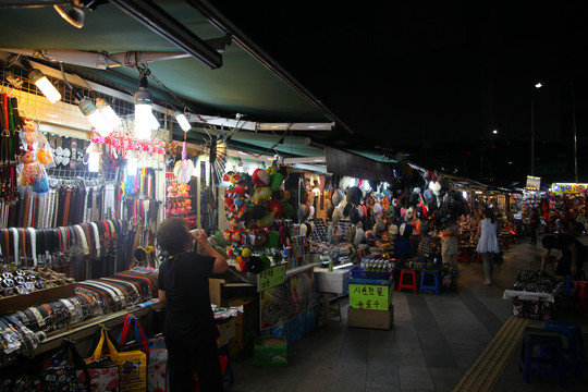 韩国首尔夜间集市