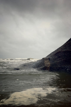 海滩与浪