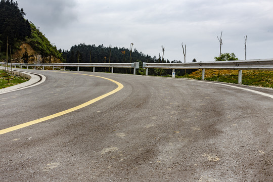 盘山路