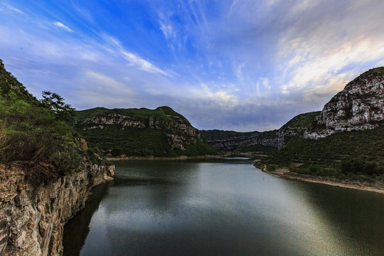 中国山西太原小塔村汾河湾风光