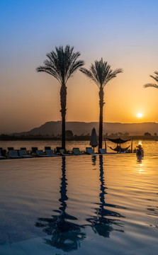 非洲埃及红海海边的日出风景
