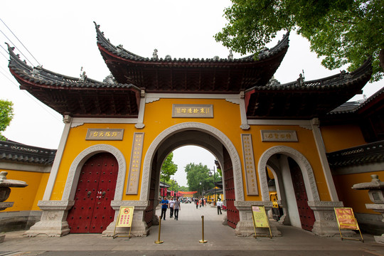 江苏苏州寒山寺大门