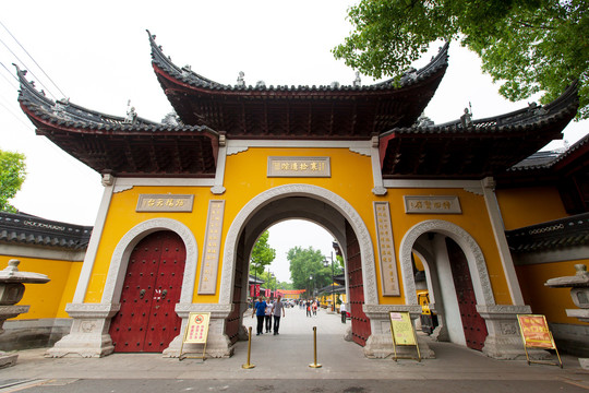 江苏苏州寒山寺大门