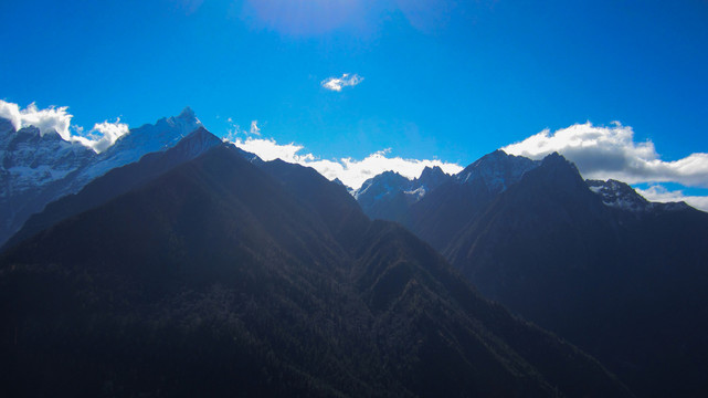 梅里雪山