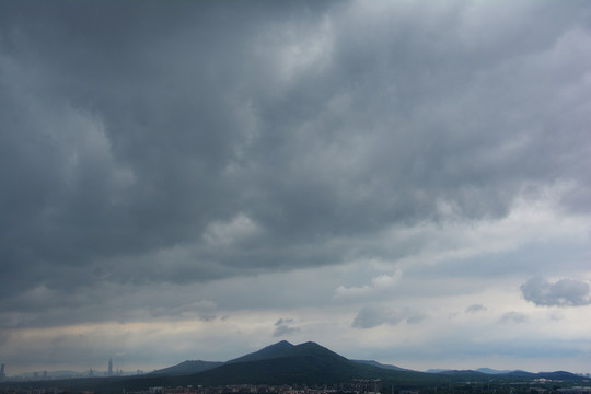 山雨欲来