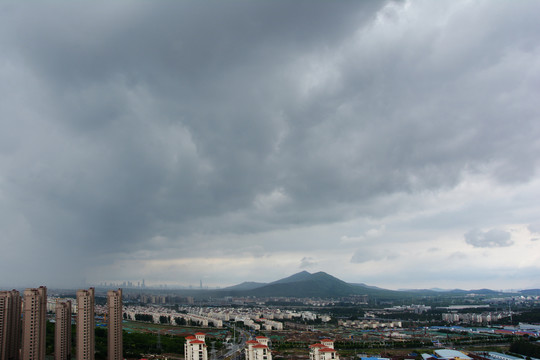 风雨欲来