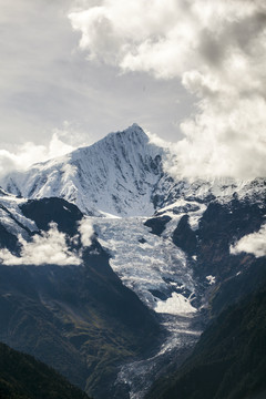 梅里雪山