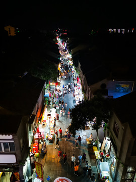 丽景门街道夜景