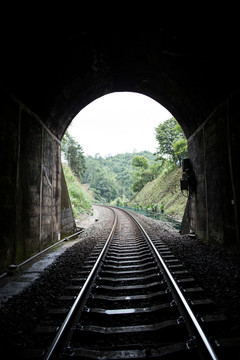 火车隧道
