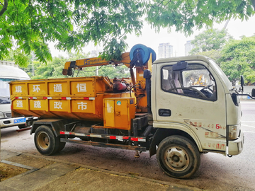 垃圾清运车