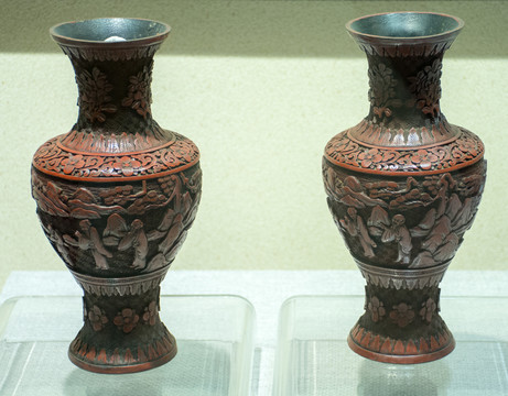 人物陶瓷瓶