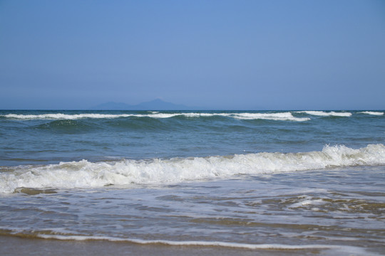 沙滩海浪花