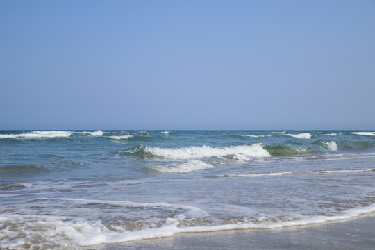 沙滩海浪花