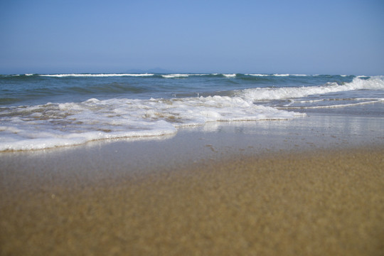 沙滩海浪花