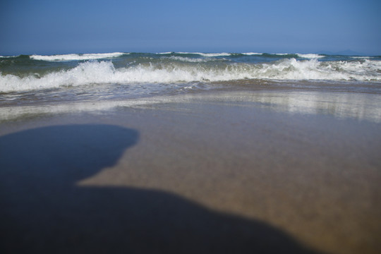 沙滩海浪花