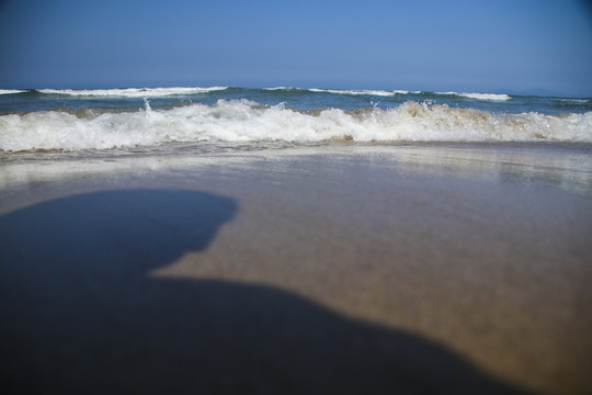 沙滩海浪花