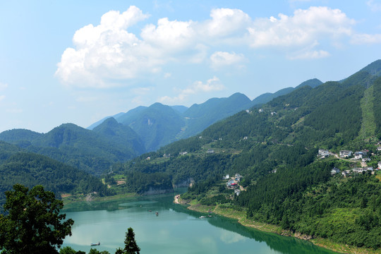 湖北恩施市南里渡河流桥梁风景