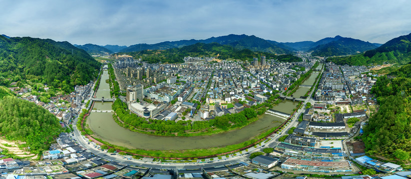 航拍浙江丽水市景宁县鹤溪镇全景