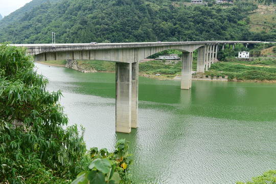 湖北恩施市汾水河大桥