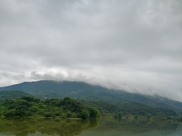 巴岳山居图