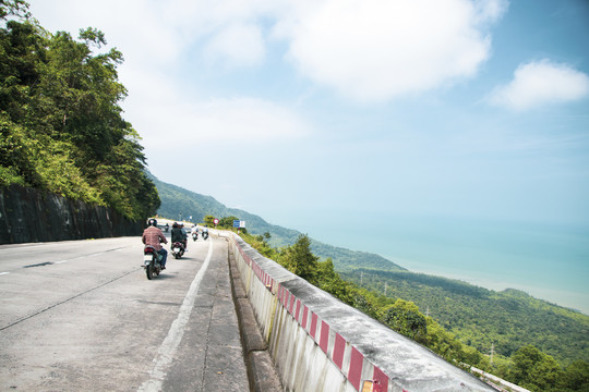 越南灵姑湾公路风景