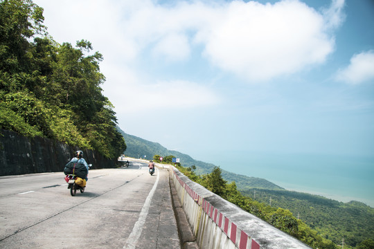 越南灵姑湾公路风景
