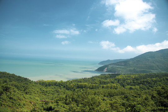 越南灵姑湾海岛风景