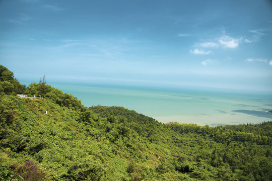 越南灵姑湾海岛风景