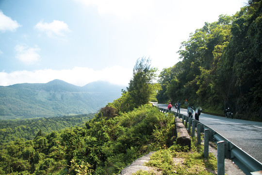 越南灵姑湾公路风景