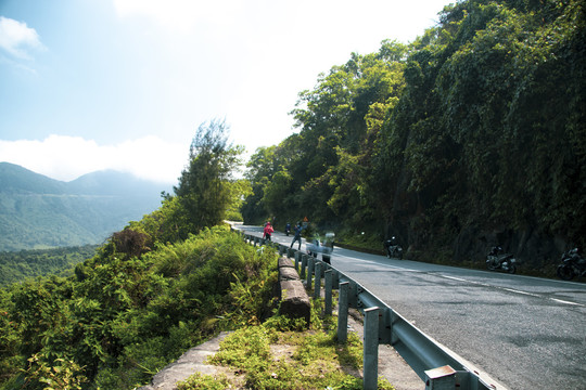 越南灵姑湾公路风景