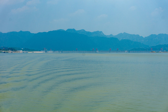 西陵峡风光