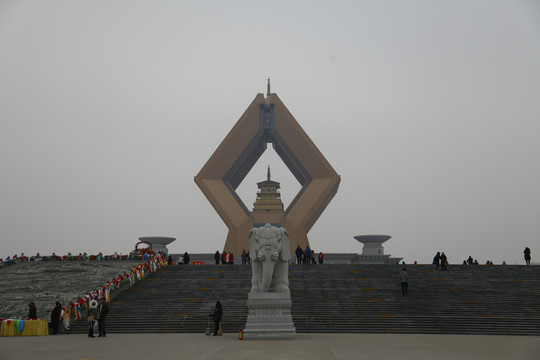 陕西宝鸡法门寺合十塔