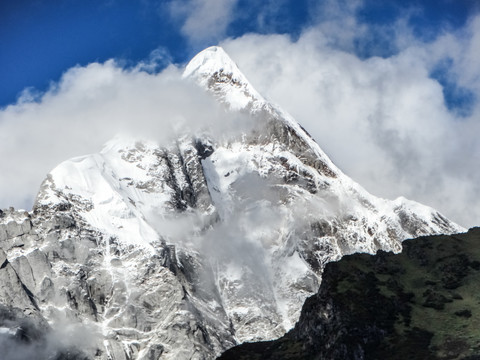 四姑娘山