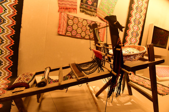 土家族传统手工织布机