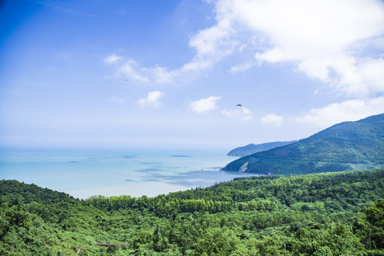 越南灵姑湾海岛风景