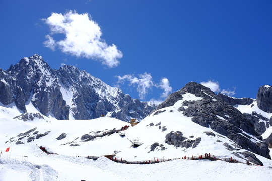 玉龙雪山