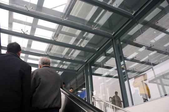 2014东莞站正式运营楼梯