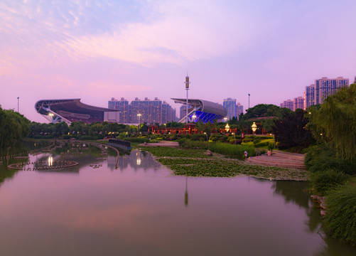 湖北荆门生态公园夜景