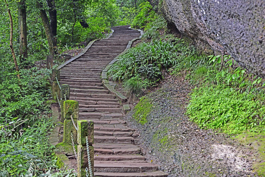 石板路