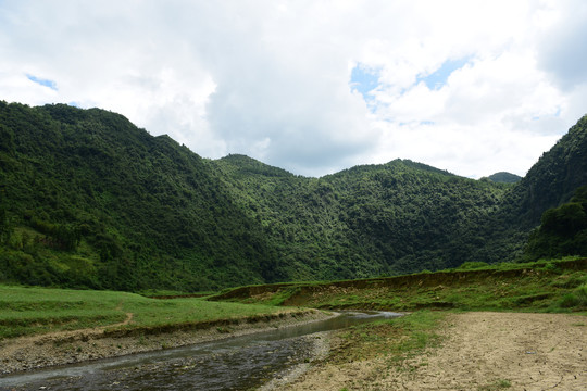 水草洗草坝