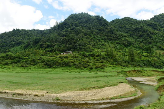 草原河坝