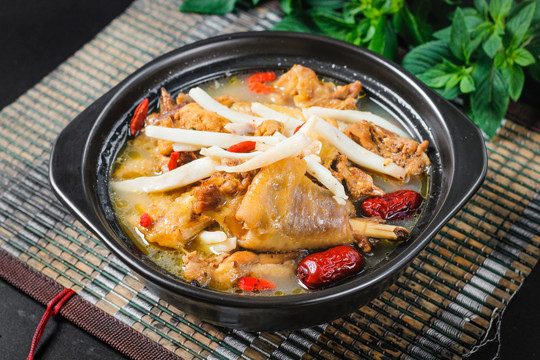 椰子土雞湯