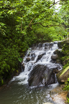 山涧溪流